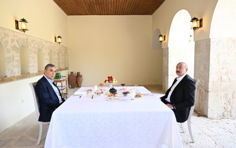Liderlər Şuşada Mehmandarovların malikanə kompleksində - FOTO