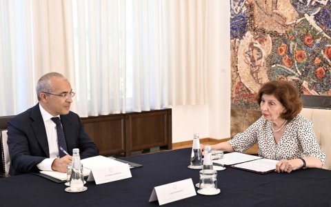 Şimali Makedoniya Prezidenti Mikayıl Cabbarovu qəbul edib