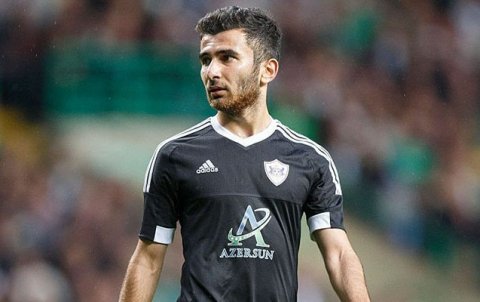 Vəzifəli qadın azərbaycanlı futbolçunun evindən oğurluq edib