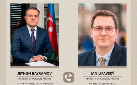 Ceyhun Bayramov həmkarı ilə danışıqlar apardı
