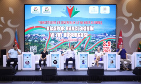 Xankəndidə diaspor gəncləri idmançılarla görüşdü - FOTO