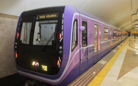 Həmin uşaq 25 yaşına qədər metrodan pulsuz istifadə edəcək