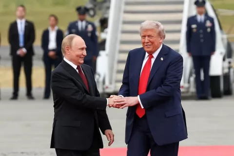 “Putin çox ağıllı oğlandır” - Tramp