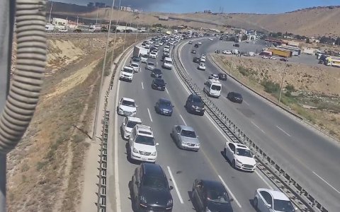 "Sədərək"də yanğın - Kənar Dairəvi yolda sıxlıq yaranıb