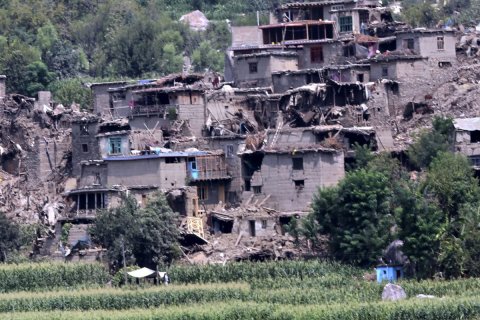 Əfqanıstanda yenidən güclü zəlzələ
