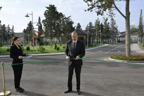 Prezident Yazıçılar Birliyinin Yaradıcılıq Evinin açılışında - FOTO
