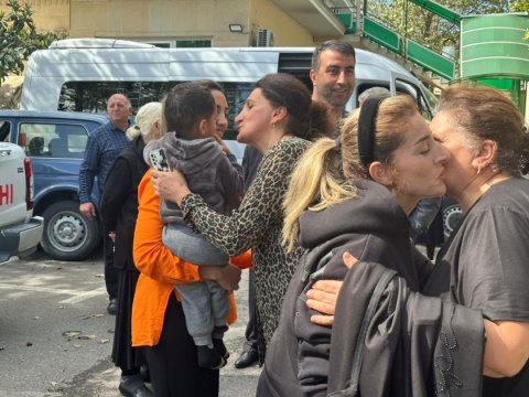 Köç Kəlbəcərə çatdı - Açarlar sakinlərə verildi - YENİLƏNİB