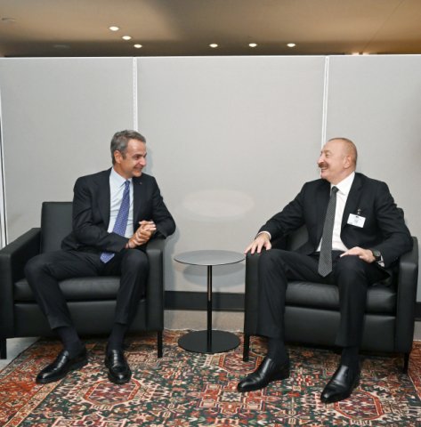 Prezident Mitsotakis ilə görüşdü