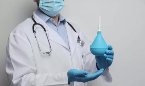 Azyaşlının bağırsağından maqnit və batareya çıxarıldı