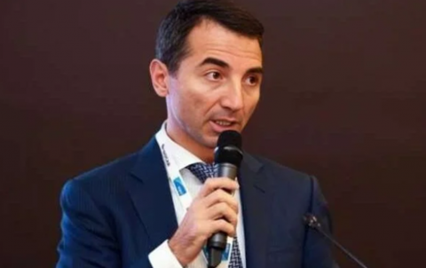 Adnan Əhmədzadənin BƏƏ-dəki aktivləri bu şəxsə keçir