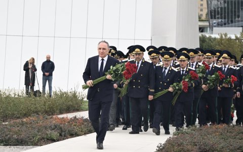 Baş Prokurorluğun rəhbərliyi Zəfər parkında - FOTO