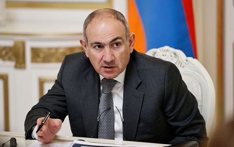 Paşinyan da İlham Əliyevin qatıldığı sammitə getdi