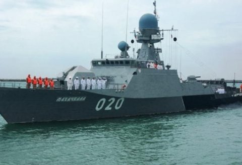 Ukrayna Rusiyanın hərbi gəmisinə zərbə endirdi