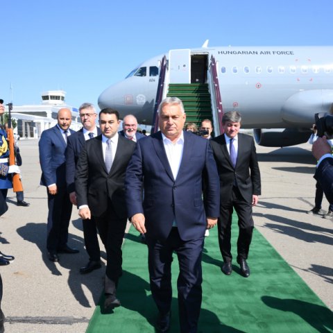 Orban Qəbələyə gəldi