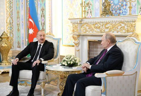 Azərbaycanla münasibətlərin müttəfiqlik ruhunda davam edəcəyinə ümidvarıq - Putin