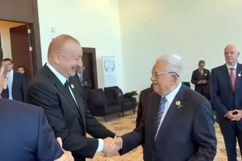 İlham Əliyev Mahmud Abbasla görüşdü