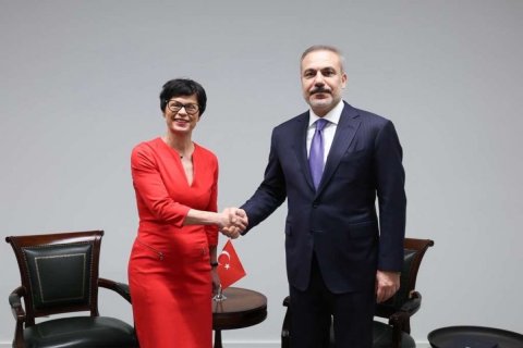 Fidan Avropa komissarı ilə bir arada