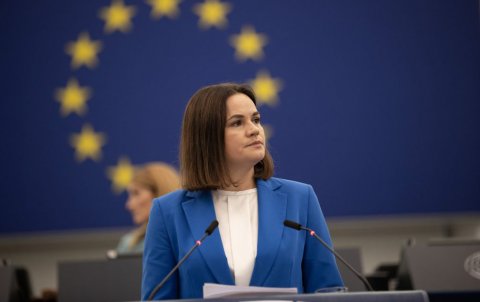 Ermənistana səfərini təxirə saldı