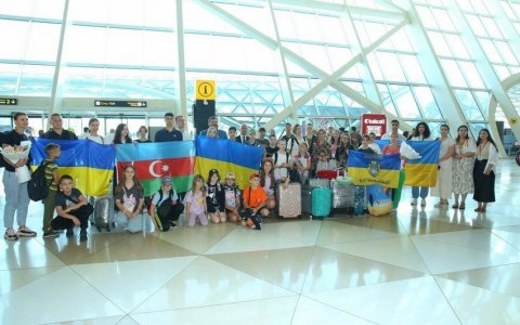 Ukraynadan daha 30 uşaq Azərbaycana gətirildi