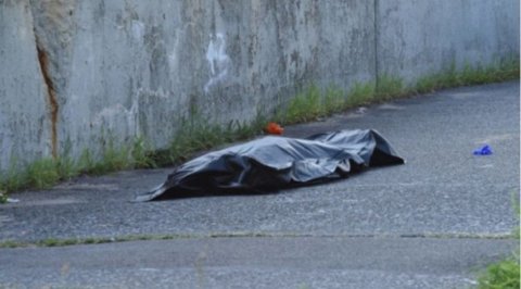 21 yaşlı qadın eyvandan yıxılaraq öldü