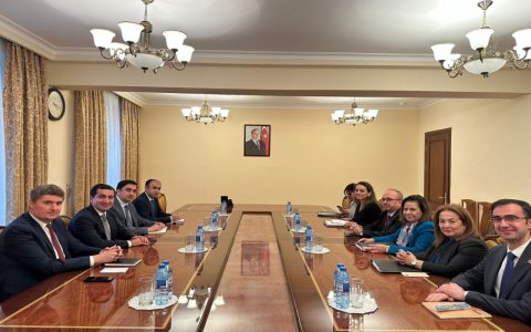 Nazir müavini Hikmət Hacıyevlə görüşdü