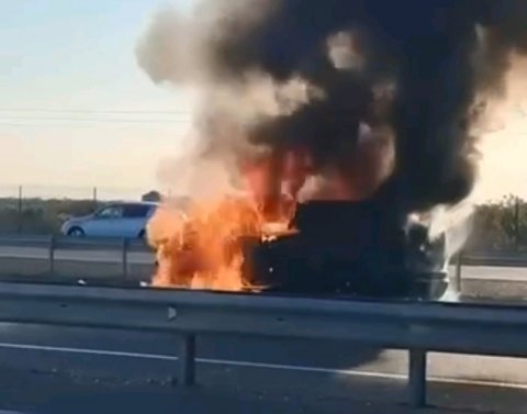 Salyanda Çin maşını külə döndü