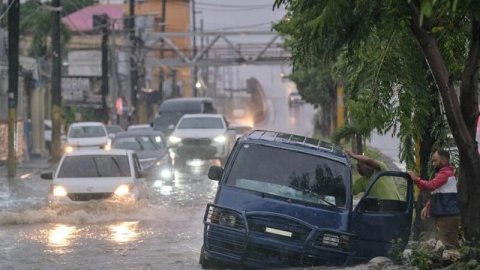 Yamaykada qasırğa - Ölənlərin sayı 28 nəfərə çatdı