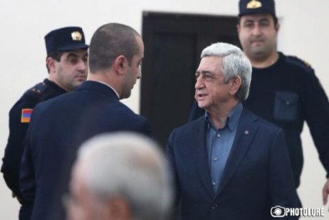 Sarkisyanın Ermənistandan çıxışına qadağa qoyuldu