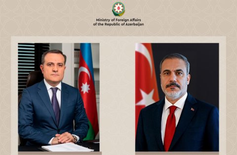 Ceyhun Bayramov Fidana zəng etdi