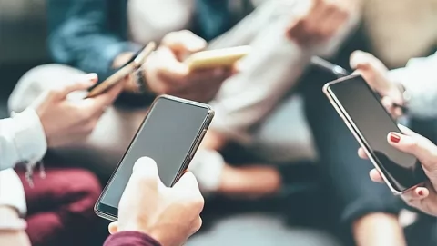 Azərbaycanda mobil operatorlar 1 mlrd. manatdan çox qazanıblar