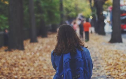 Sığınacaqda qalan yeniyetmə qız itkin düşdü