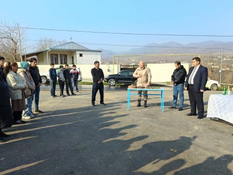 Yataqxanada yaşayırdılar, Qırmızı Bazara köçdülər - FOTO