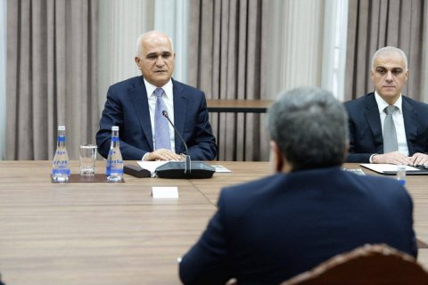 Şahin Mustafayev Əraqçi ilə nələri müzakirə etdi?