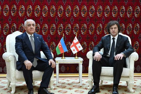 Əli Əsədov Aşqabadda Kobaxidze ilə görüşdü