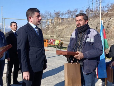 Şuşakəndə növbəti köç: 14 ailə doğma yurda qayıtdı - FOTO