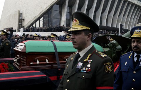 Heydər Əliyevin dəfn günündən TARİXİ FOTOLAR