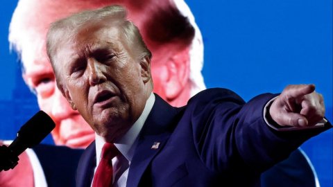 Tramp iki ölkəni hədələdi