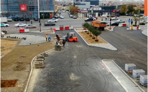 Bu küçədə hərəkət yenidən qurulur