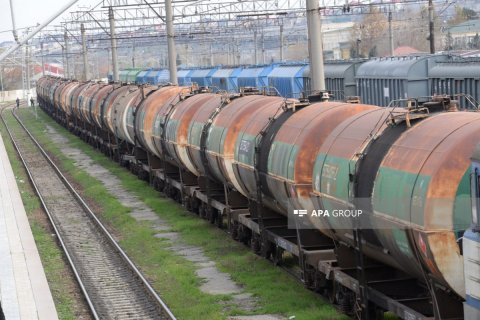 Ermənistana neft məhsulları yola salındı