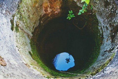 4 yaşlı uşaq kanalizasiya quyusuna düşərək öldü