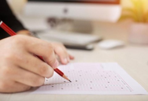 Xarici dövlətlərdə ali təhsil almış şəxslər üçün imtahan keçirildi