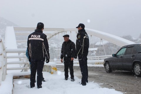 Polis gücləndirilmiş rejimdə xidmət aparır - FOTO