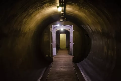 Polşada bomba sığınacağı tikilir