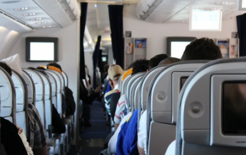 Ankara-Bakı reysində dava - Təyyarədən düşən kimi saxlanıldı