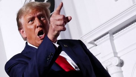 Tramp İranı hədələdi: Etirazçılar öldürülərsə...