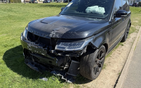 “Range Rover”ə 11 min manatlıq ziyan vuran şəxs saxlanıldı