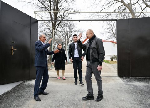 Prezident məşhur kənddə görülmüş işlərlə tanış oldu