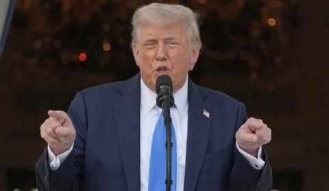 Trampdan sərt bəyanat: İrana yeni lider lazımdır