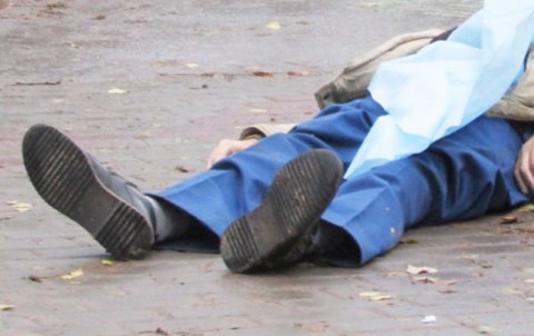 "Niva" ilə 40 yaşlı kişini vurub öldürdü