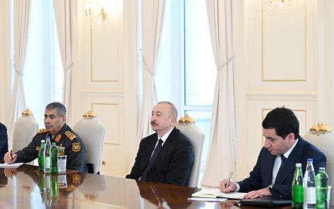 Prezident İranın müdafiə nazirini qəbul etdi - FOTO